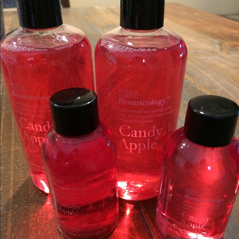BAYLIS & HARDING Candy Apple Body Wash